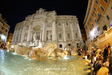 Fontana de Trevi. 