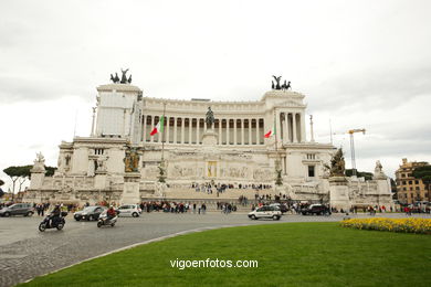 Piazza Venezia - M. Victorio Emanuele II. 