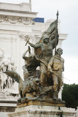 Piazza Venezia - M. Victorio Emanuele II. 