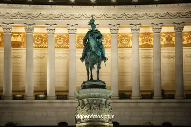 Piazza Venezia - M. Victorio Emanuele II. 