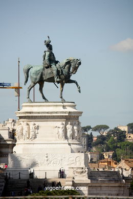 Piazza Venezia - M. Victorio Emanuele II. 