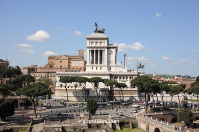 Piazza Venezia - M. Victorio Emanuele II. 