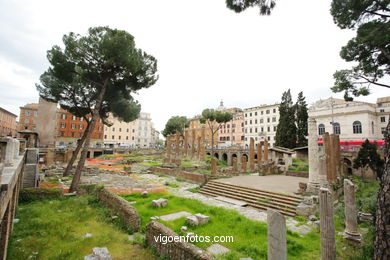 Largo di Torre Argentina. 