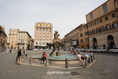 Fuente del Tritn (Piazza Barberini). 