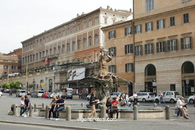 Fuente del Tritn (Piazza Barberini). 