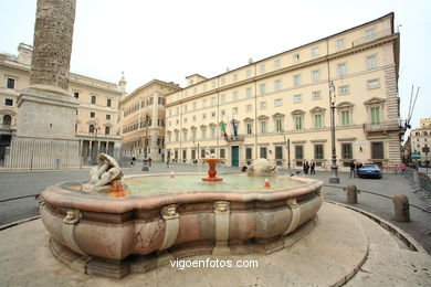 Piazza Colonna. 