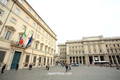 Piazza Colonna. 