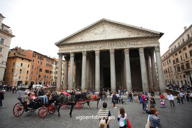 Piazza della Rotonda. 