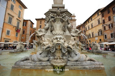 Piazza della Rotonda. 