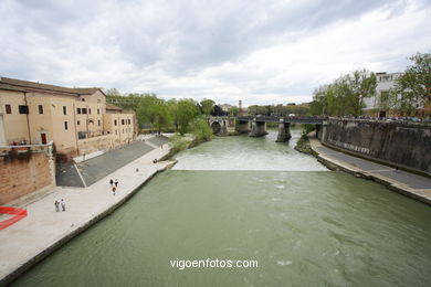 Isola Tiberina. 