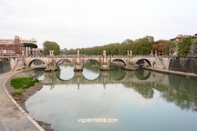 Puente Sant Angelo. 