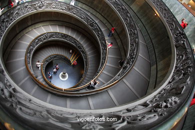 Escalera espiral del Vaticano. 