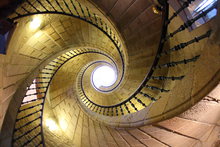 ESCALERA HELICOIDAL DE SANTO DOMINGO DE BONAVAL -SANTIAGO DE COMPOSTELA