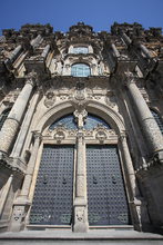 FACHADA DEL OBRADOIRO. DETALLES - CATEDRAL DE SANTIAGO DE COMPOSTELA