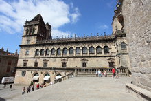 FACHADA DEL TESORO - CLAUSTRO - CATEDRAL DE SANTIAGO DE COMPOSTELA