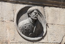 FACHADA DEL TESORO - CLAUSTRO - CATEDRAL DE SANTIAGO DE COMPOSTELA