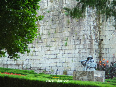 CASTILLO DE SOTOMAIOR. JARDINS