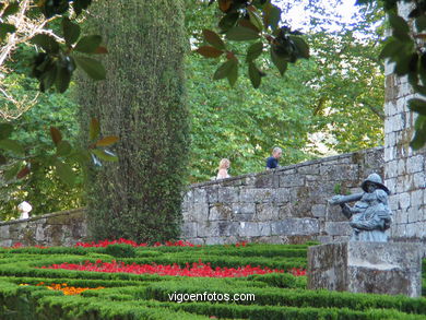 CASTILLO DE SOTOMAIOR. JARDINES