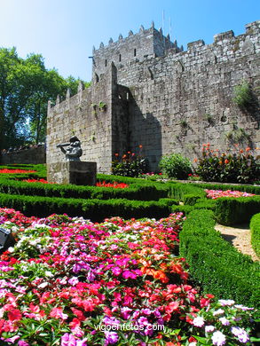 CASTILLO DE SOTOMAIOR. JARDINES