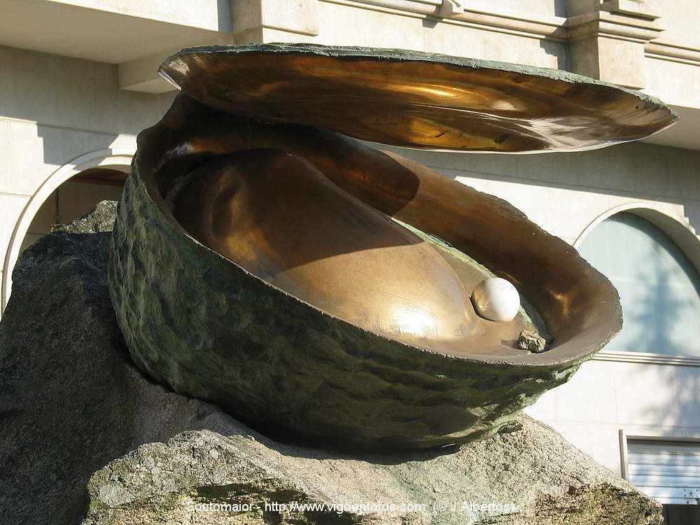 PHOTOS OF OYSTER SCULPTURE CULTURE AND ARCHITECTURE SOUTOMAIOR